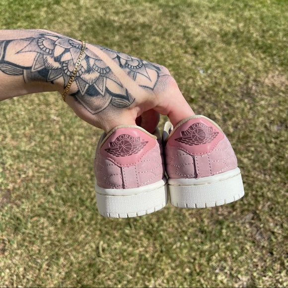 NIKE AIR JORDAN 1 LOW COURTE PINK - Picture 3 of 7